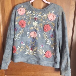 Driftwood Women's Embroidered Teddy Sweatshirt Olive Green-Camo Print